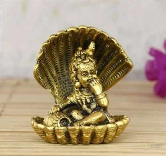 Beautiful laddu gopal eating makhan sitting on pearl | laddu gopal home figurine krishna janamasthmi 11cm metal, gold handmade